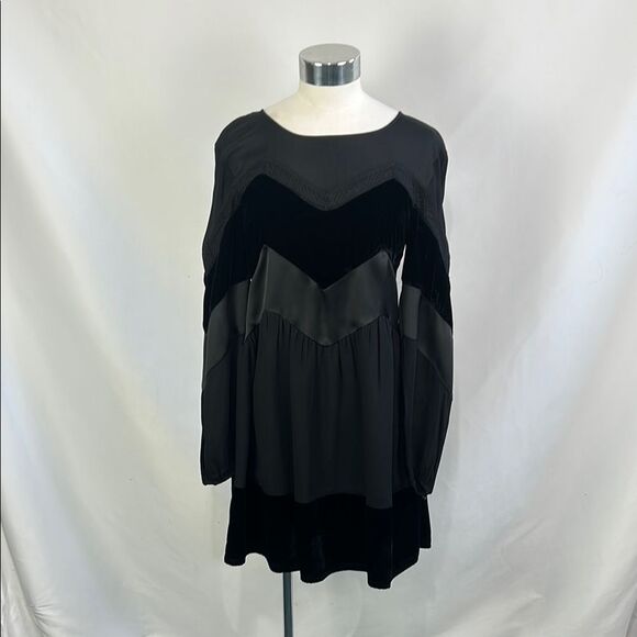 Twin-Set Dresses & Skirts - NWT Black With Belvet And Lace Trim Twin Set Dress